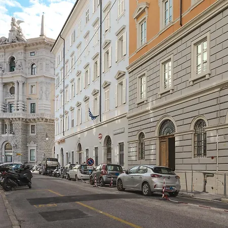 Apartment Elegance With Terrace- Ac- Ultra Wi-fi Trieste
